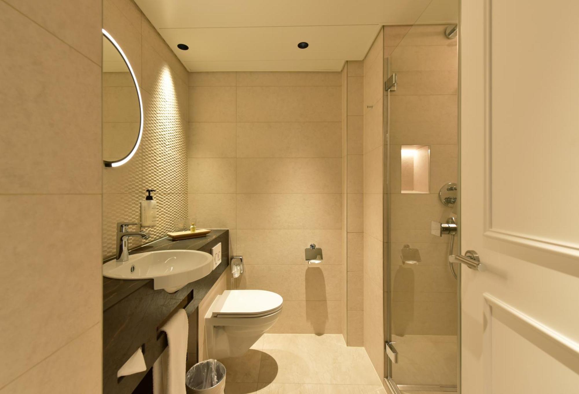 Hotel De La Paix 4*