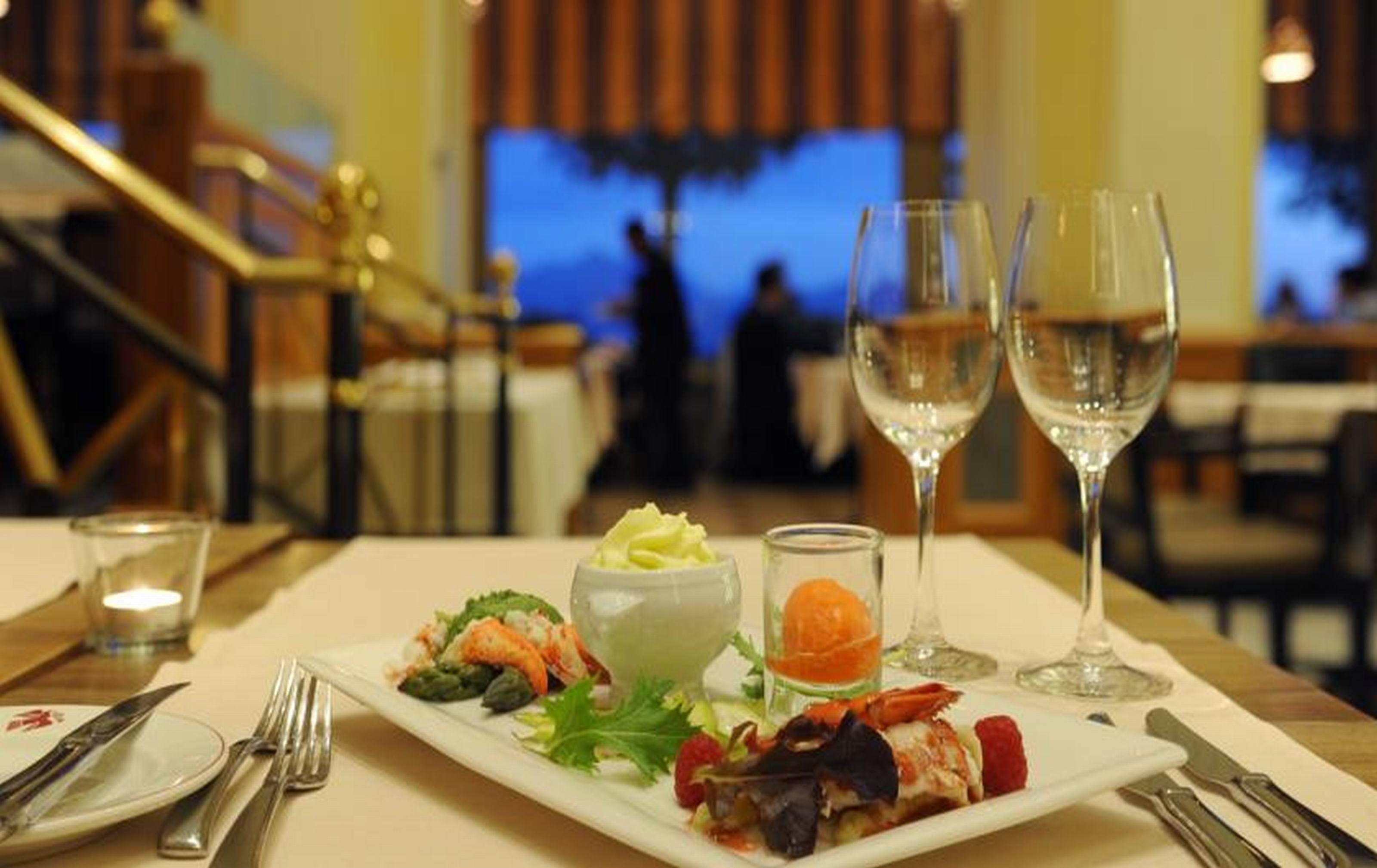 Hotel De La Paix 4*